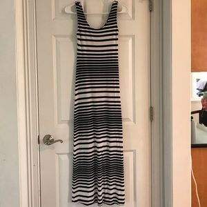 Summer dress size black and white size XS